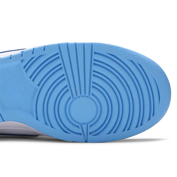 Dunk Low UNC