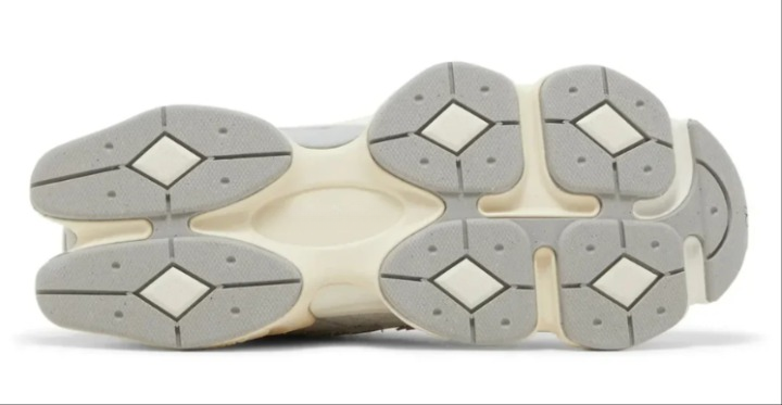 9060 Sea Salt White